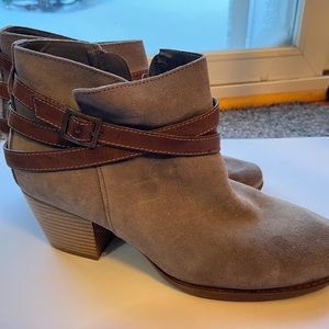 Sonoma gray ankle boots